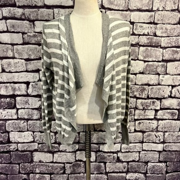 Banana Republic Sweaters - Banana Republic Gray & White No Close Cardigan Sweater Size Large
